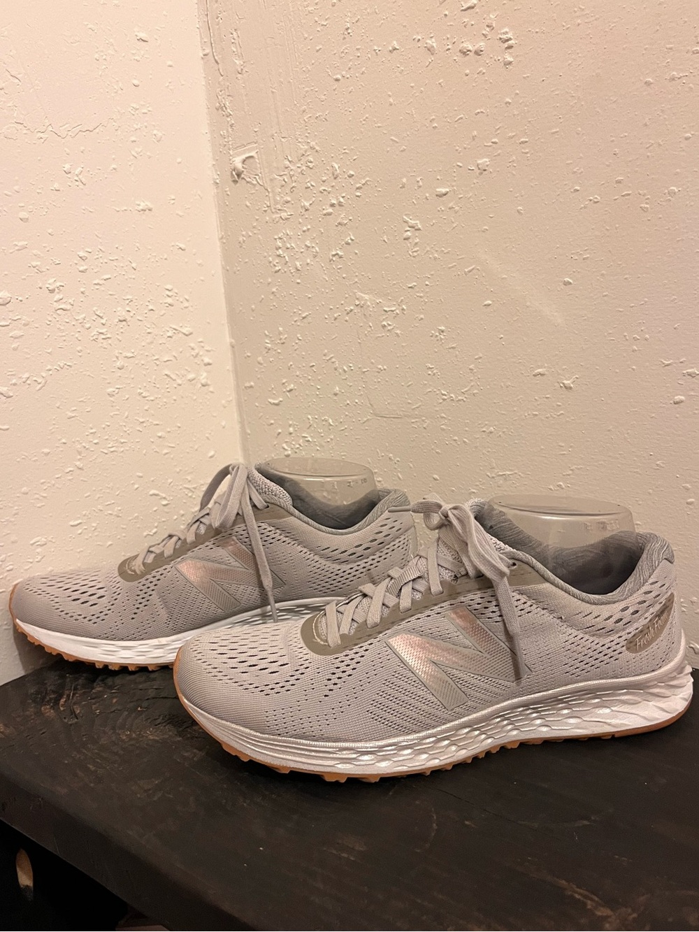 New Balance WARISLO1 Light Grey Fresh Foam Lace Up Tennis Shoe Sneakers Size 8